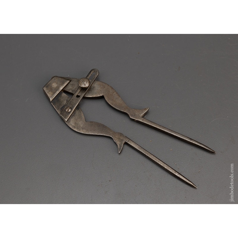 Really Cool 6 Inch Figural Lady Leg Dividers – 115482