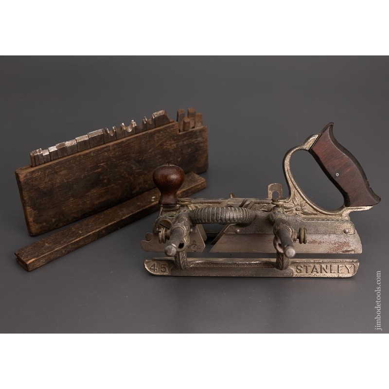 STANLEY No. 45 Combination Plow Plane with 17 Cutters & 2 Stops – 101260