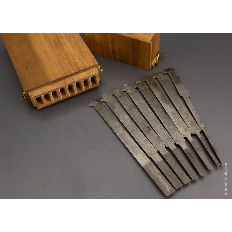 Rare Boxed Set SANDUSKY Center Wheel Plow Plane Irons 1 through 8 – 101839