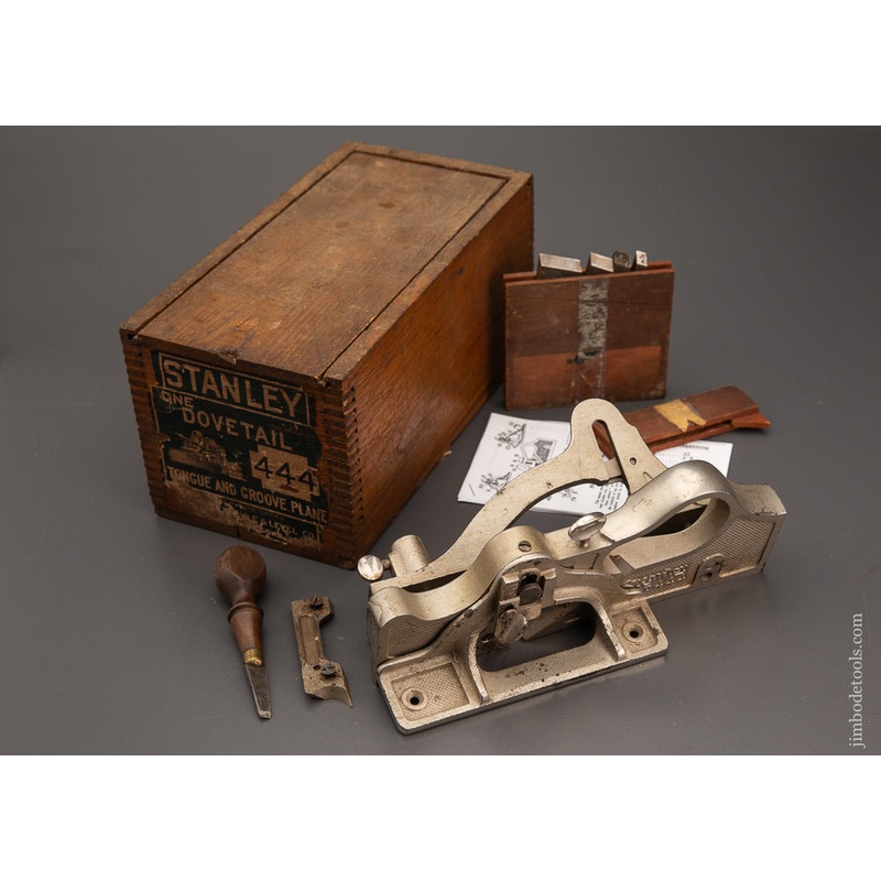 Rare & Fine STANLEY No. 444 Dovetail Plane 100% Complete in its Chestnut Box – 102481 – AS OF MAR 16