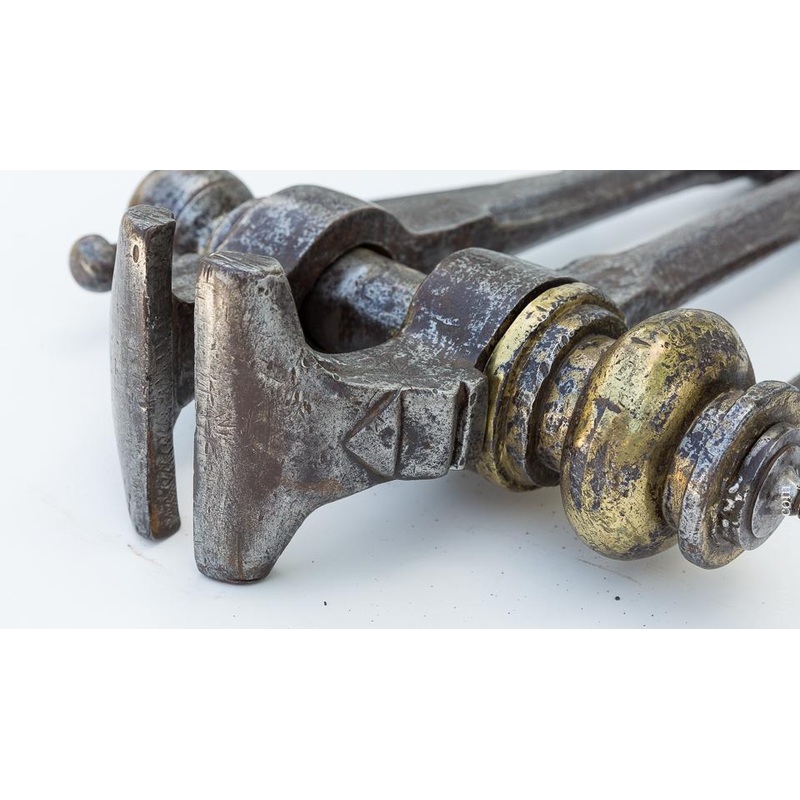 Stunning 17th Century Wrought Iron Vise, Post Vise, Leg Vise * 80838U – AS OF MAR 18