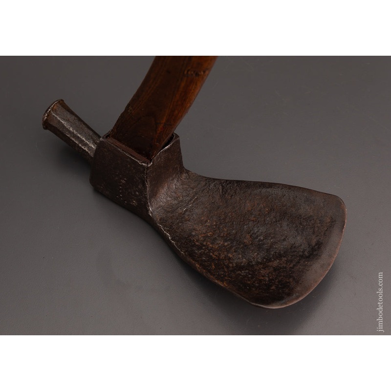 Sweet Early Curved Edge Adze – 103128