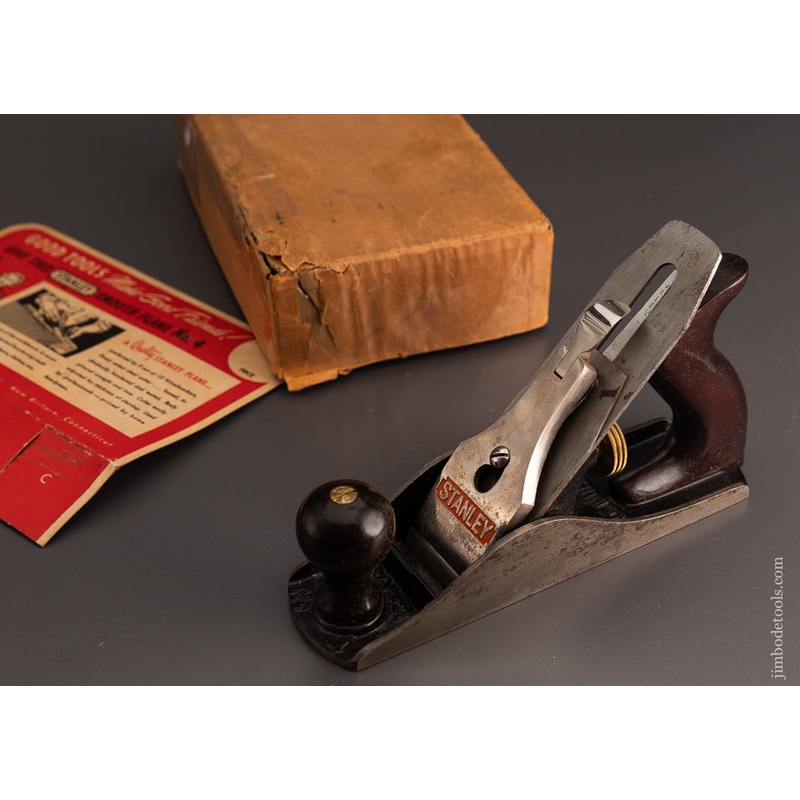 STANLEY No. 4 Smooth Plane Near Mint in Special Display Box – 103799
