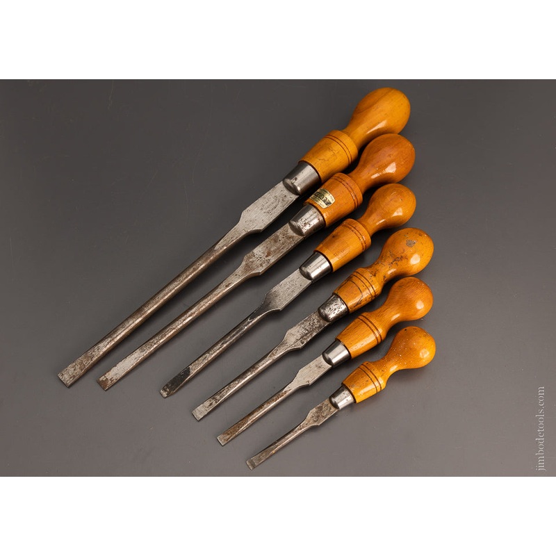 Set of 6 English Beech Cabinet Makers Screwdrivers – 104358