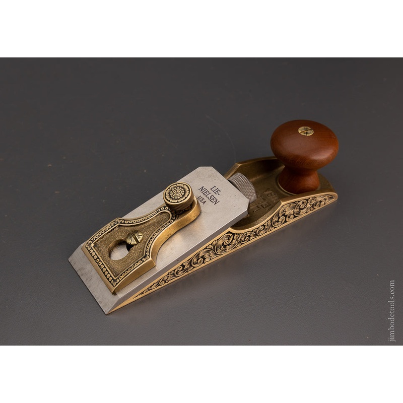 Spectacular LIE NIELSEN No. 97 1/2 Plane Lavishly Engraved by MIKHAIL DAVYDOV – 104629