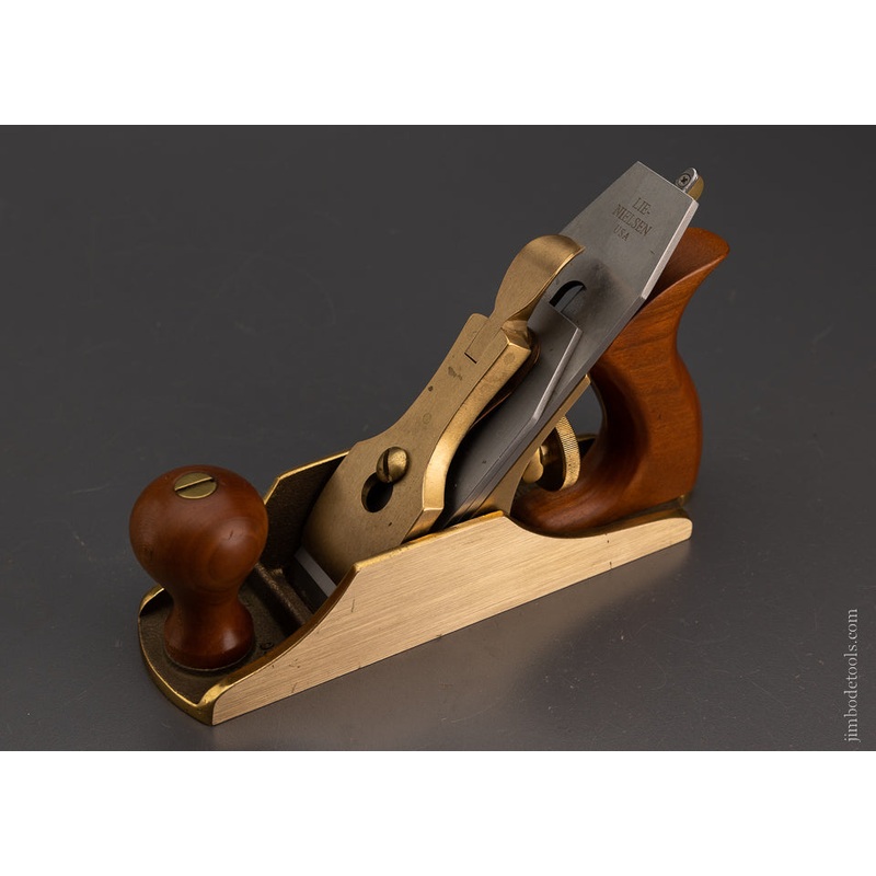 Unused DISCONTINUED LIE NIELSEN No. 2 Smooth Plane in Bronze – 104950 – AS OF NOV 16