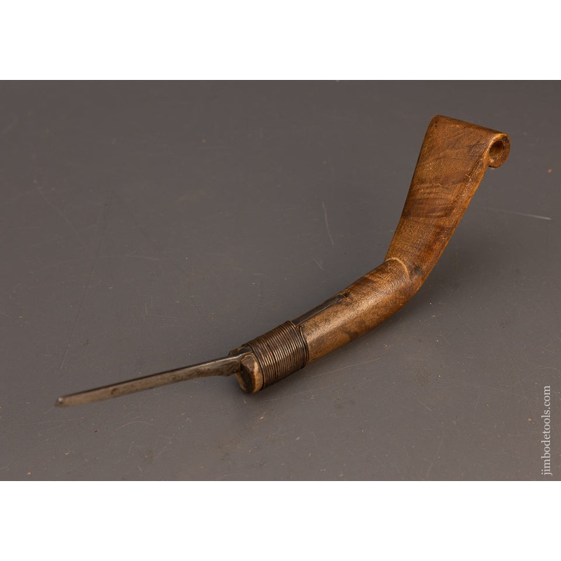 Stunning Beautifully Grained Fiddle Back Native American Crooked Knife – 115674