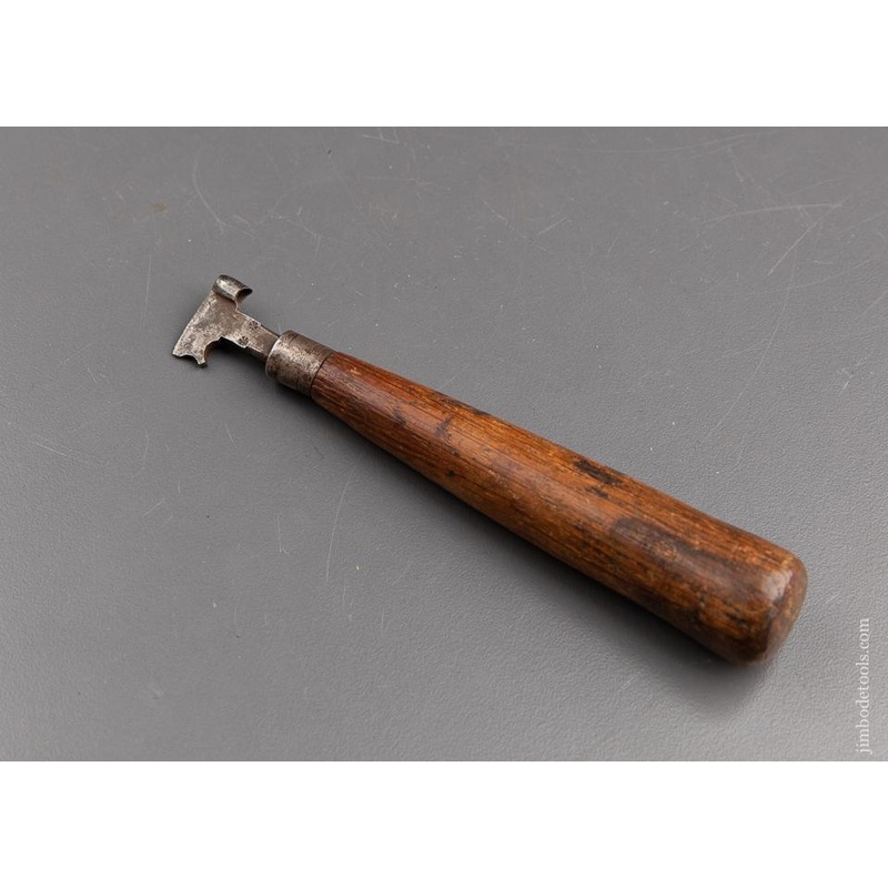 18th Century Button Hole Chisel — 92396U