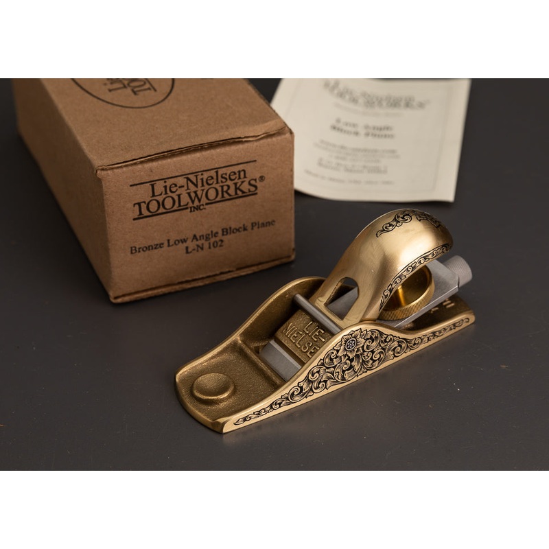Stunning LIE NIELSEN No. 102 Low Angle Bronze Block Plane Lavishly Engraved by MIKHAIL DAVYDOV – 103079