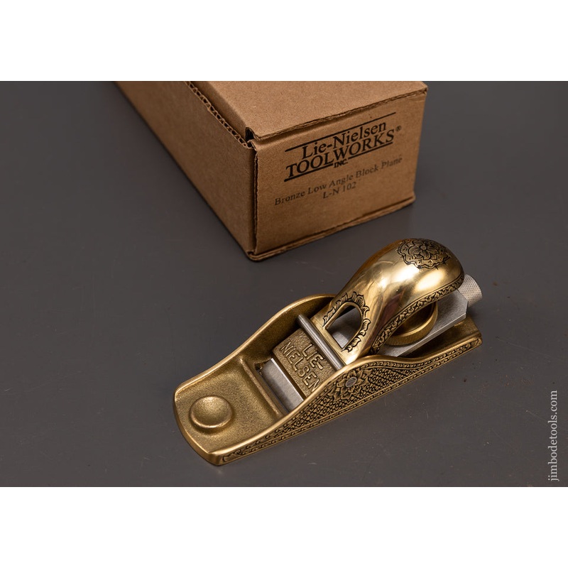 Stunning LIE NIELSEN No. 102 Low Angle Bronze Block Plane Lavishly Engraved by MIKHAIL DAVYDOV – 109223