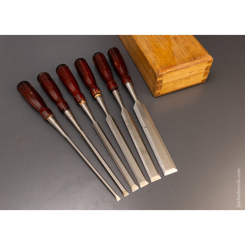 Pristine Boxed Set of 6 STANLEY No. 720 Chisels — 109642