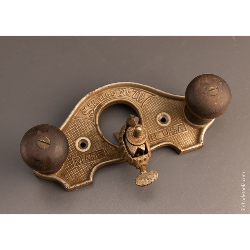 STANLEY No. 71 1/2 Router Plane with 11/16 Inch Iron – 116469