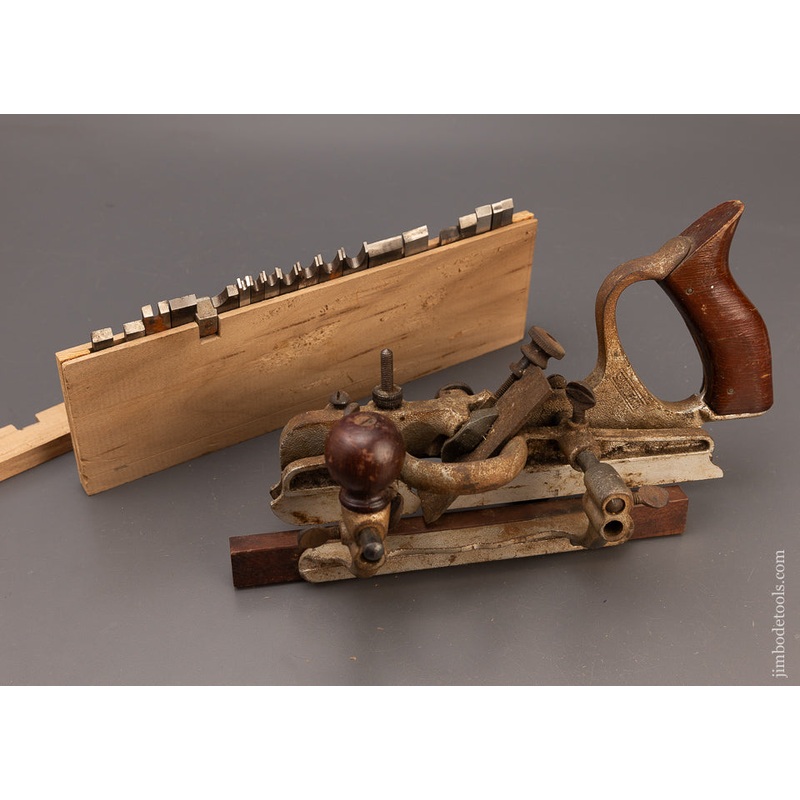 SARGENT No. 1080 Plow Plane with 18 Cutters – 111010