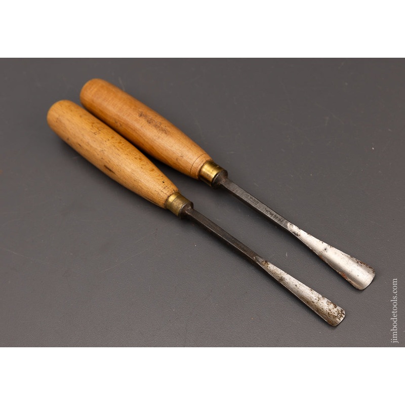 2 Carving Gouges by HERRING BROS. 3/8 and 1/2 Inch – 111670