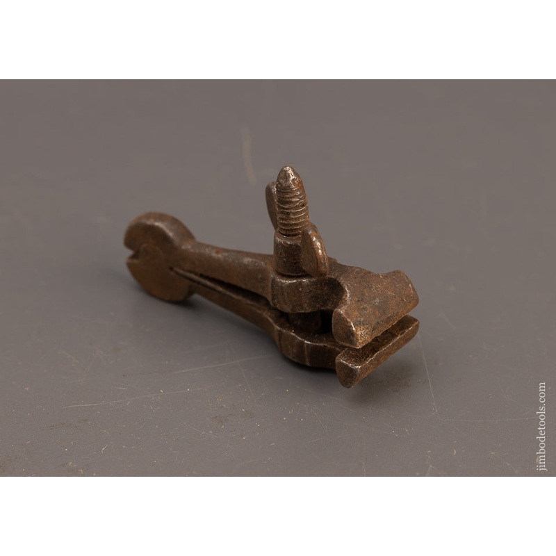 Vintage Miniature Hand Vise – 114408