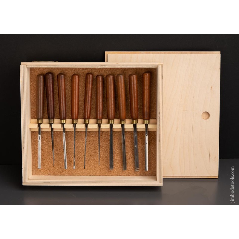 10 ADDIS Carving Tools in Custom Box – 92877
