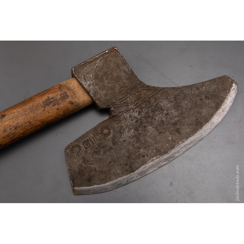 Tiny 2 Pound 18th Century Goosewing Axe – 93204