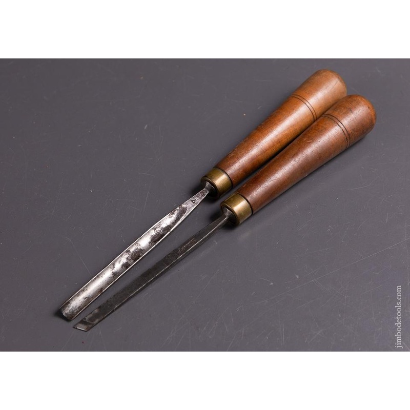 Two ADDIS Carving Chisels – 88402