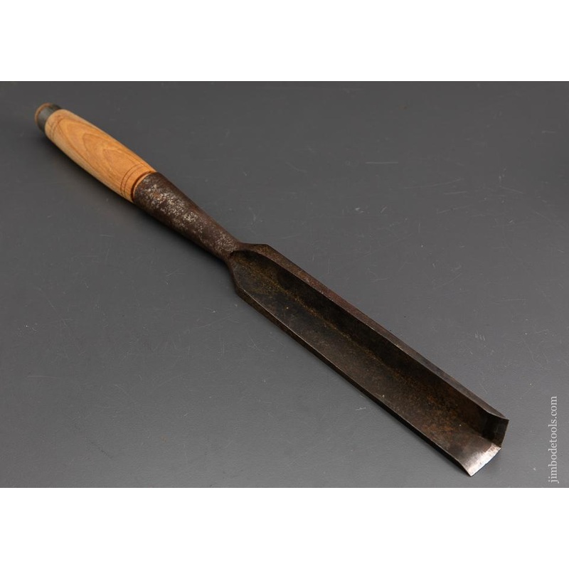 UNUSED! 1 1/8 inch WARNOCK & CO Corner Chisel with Partial Label – 93215