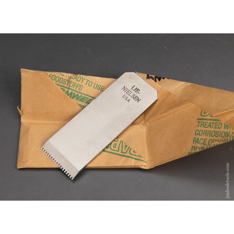 1 1/4 inch LIE-NIELSEN Toothing Iron NEW in Wrapper!  – 93742