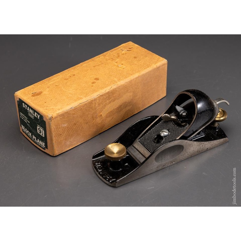 STANLEY No. 9 1/4 Block Plane Near Mint in its Original Box – 95872