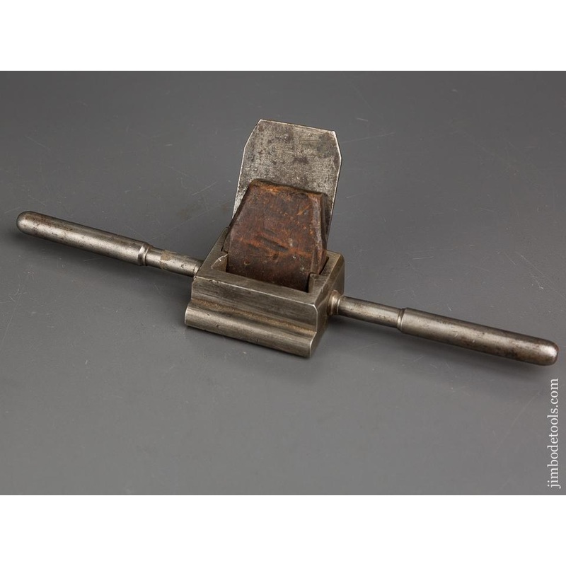 Slightly Compassed Solid Iron-Bodied Spoke Shave * 83889