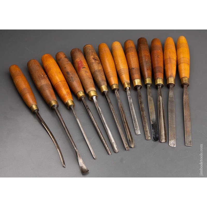 Thirteen ADDIS Carving Chisels * 92563