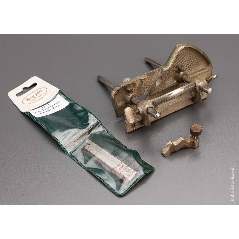 RECORD NO. 043 Plow Plane with 3 Cutters and No Stops – 97264