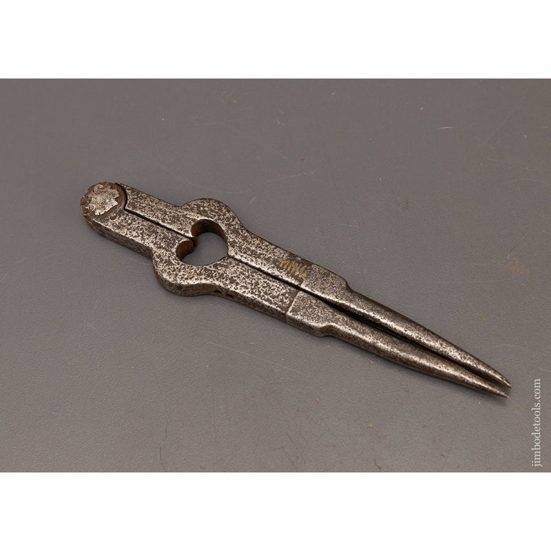 Stunning 18th Century Dividers with Heart Opening – 116053