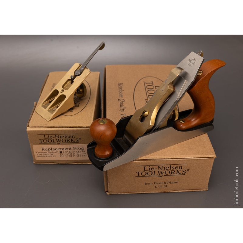 LIE NIELSEN Iron Bench Plane with Frog Near Mint in Boxes – 117003 – AS OF JULY 26